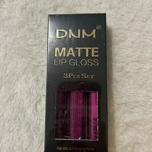 DNM Matte Lip Gloss Set - Pink Shades